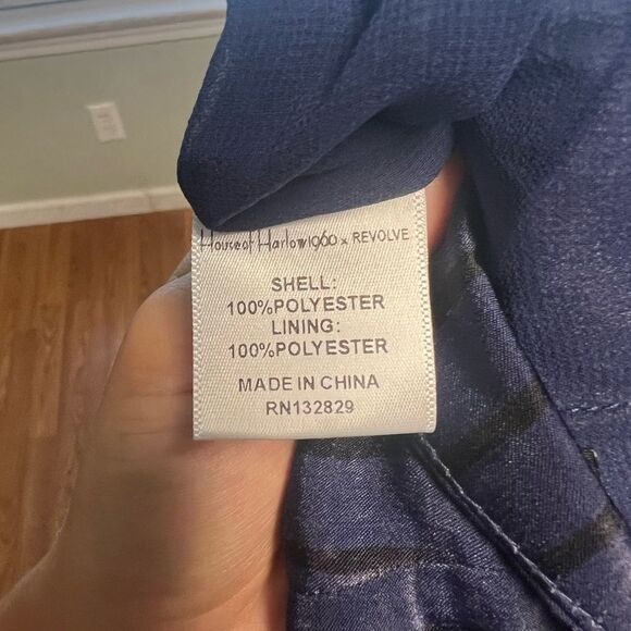 HOUSE OF HARLOW 1969 SILKY PANTS - Picture 4 of 7